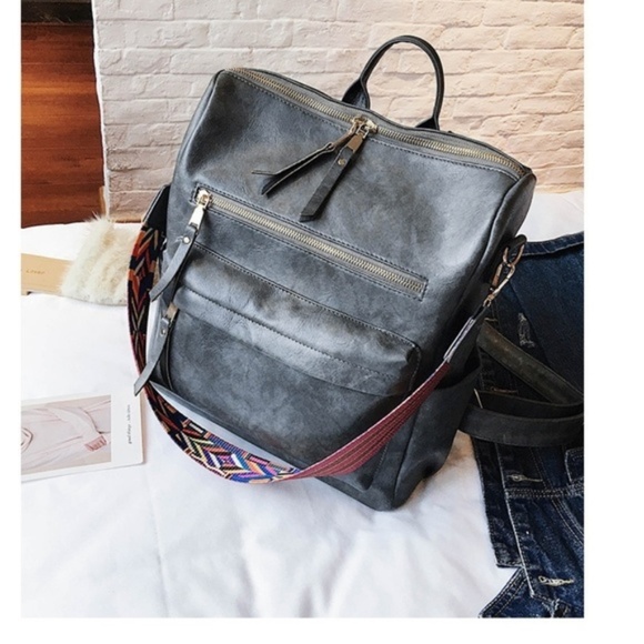 C'estle Via - Backpack/ Shoulder Bag - Picture 3 of 8